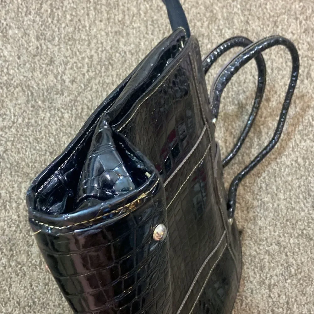 VTG,Elegant Black Imitation Crocodile-Embossed Handbag